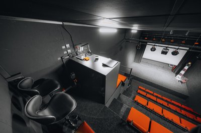 Интерьер зала 7